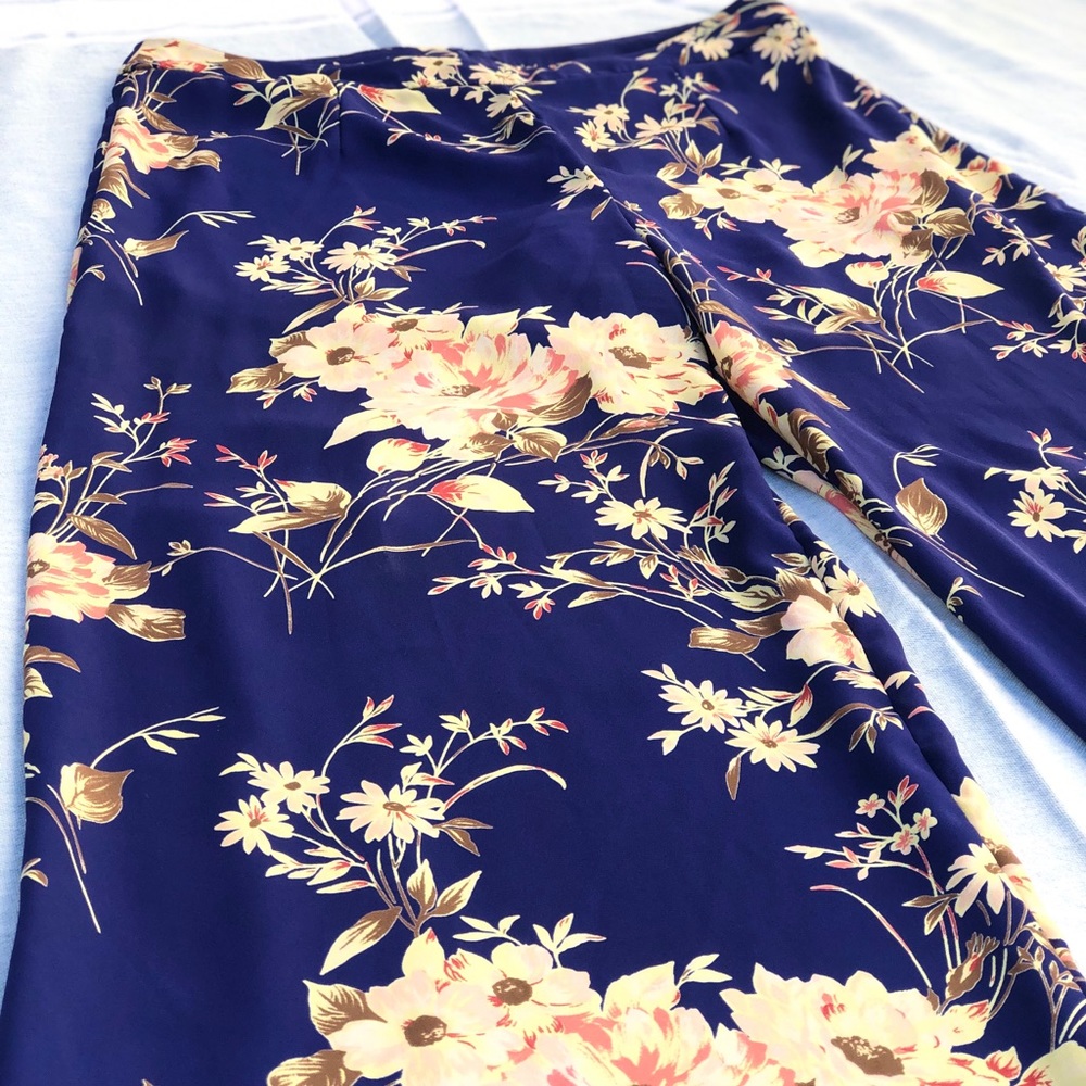 Lush wide leg floral pant 🌸🌺🌷